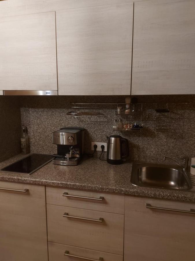 Lindiki Hotel Salaspils Eksteriør billede