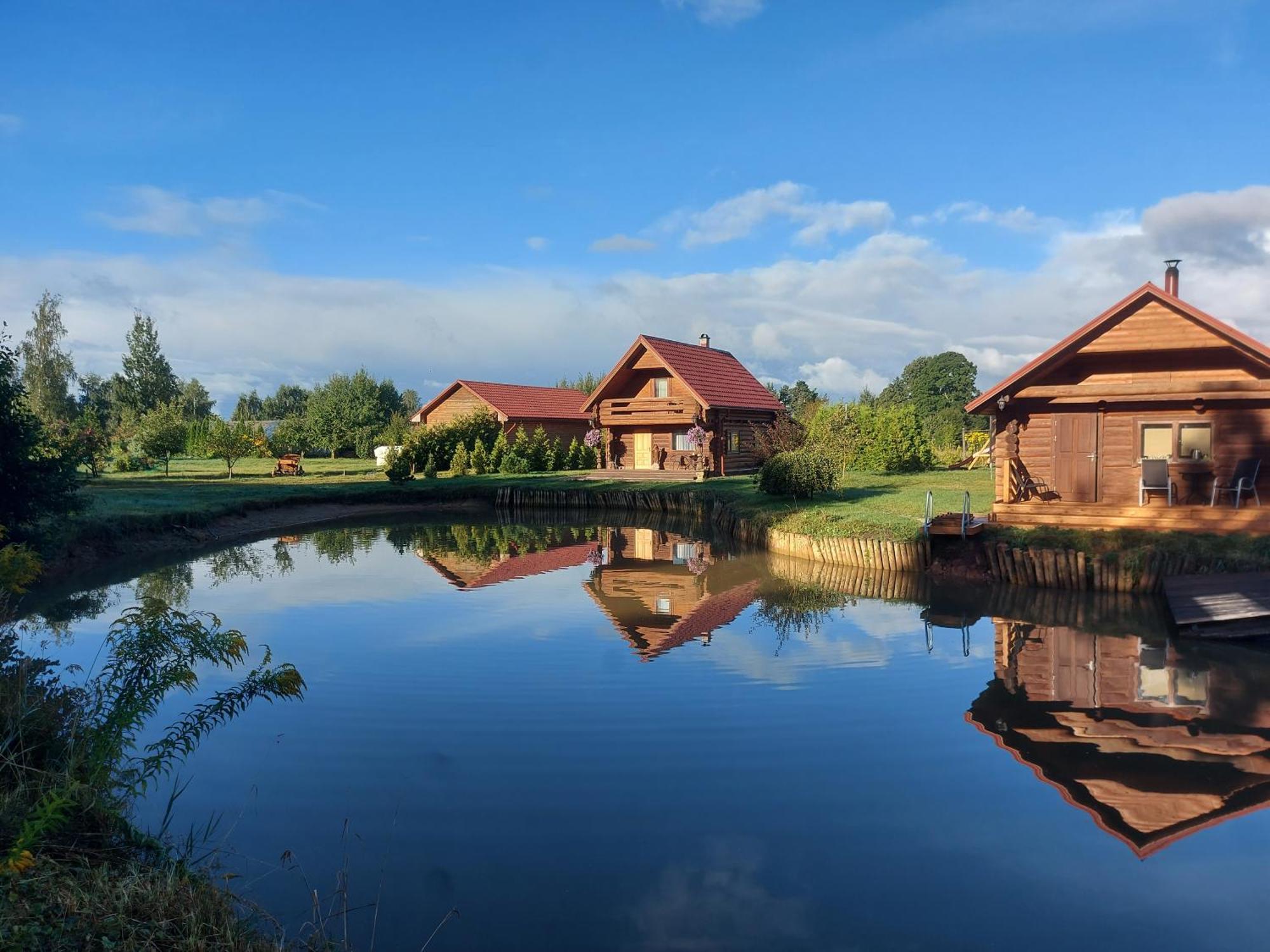 Lindiki Hotel Salaspils Eksteriør billede