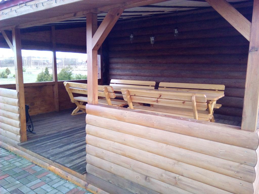Lindiki Hotel Salaspils Eksteriør billede