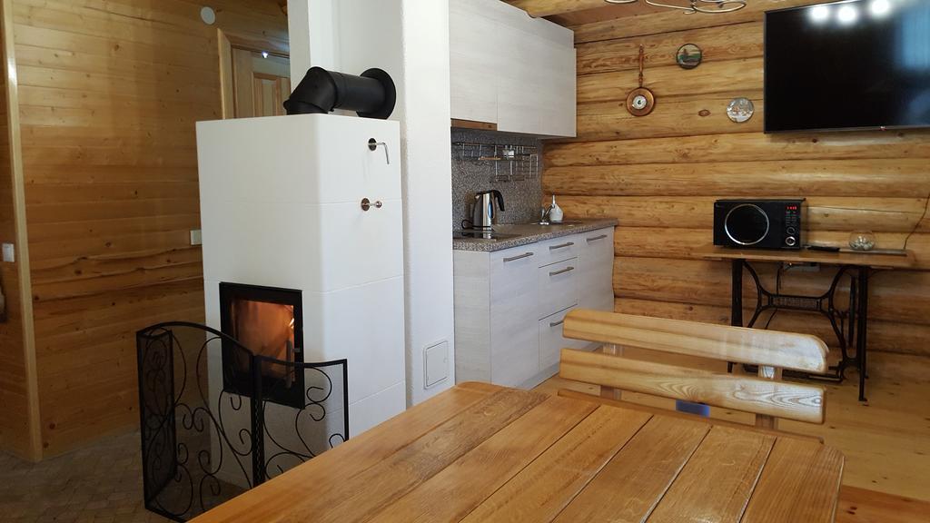 Lindiki Hotel Salaspils Eksteriør billede
