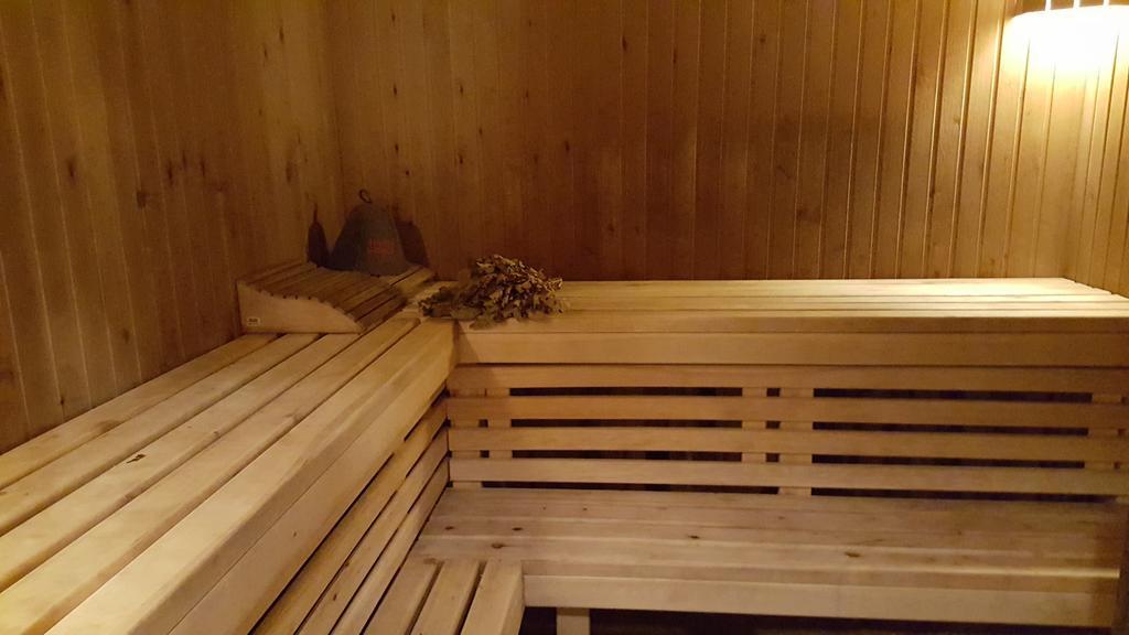Lindiki Hotel Salaspils Eksteriør billede