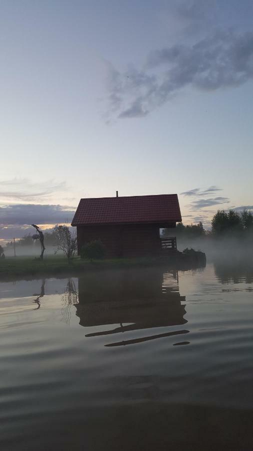 Lindiki Hotel Salaspils Eksteriør billede